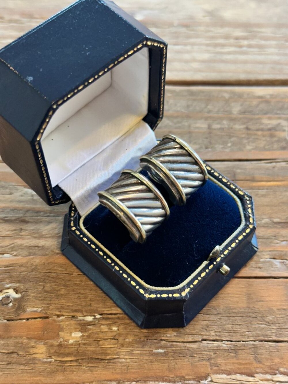 David Yurman Cigar Band with 14K Gold Cable Earrings - Picture 5 of 6